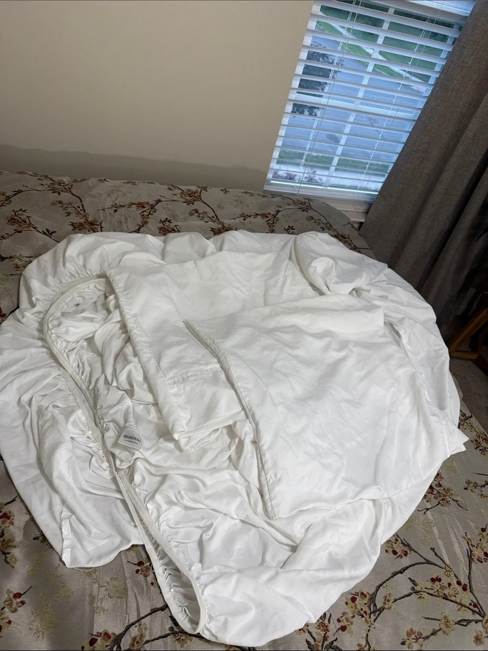 Resident/Dreamcloud king sheet set